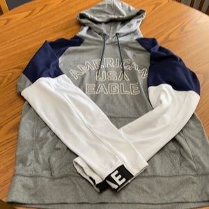 Men’s American Eagle Large Sweatshirt